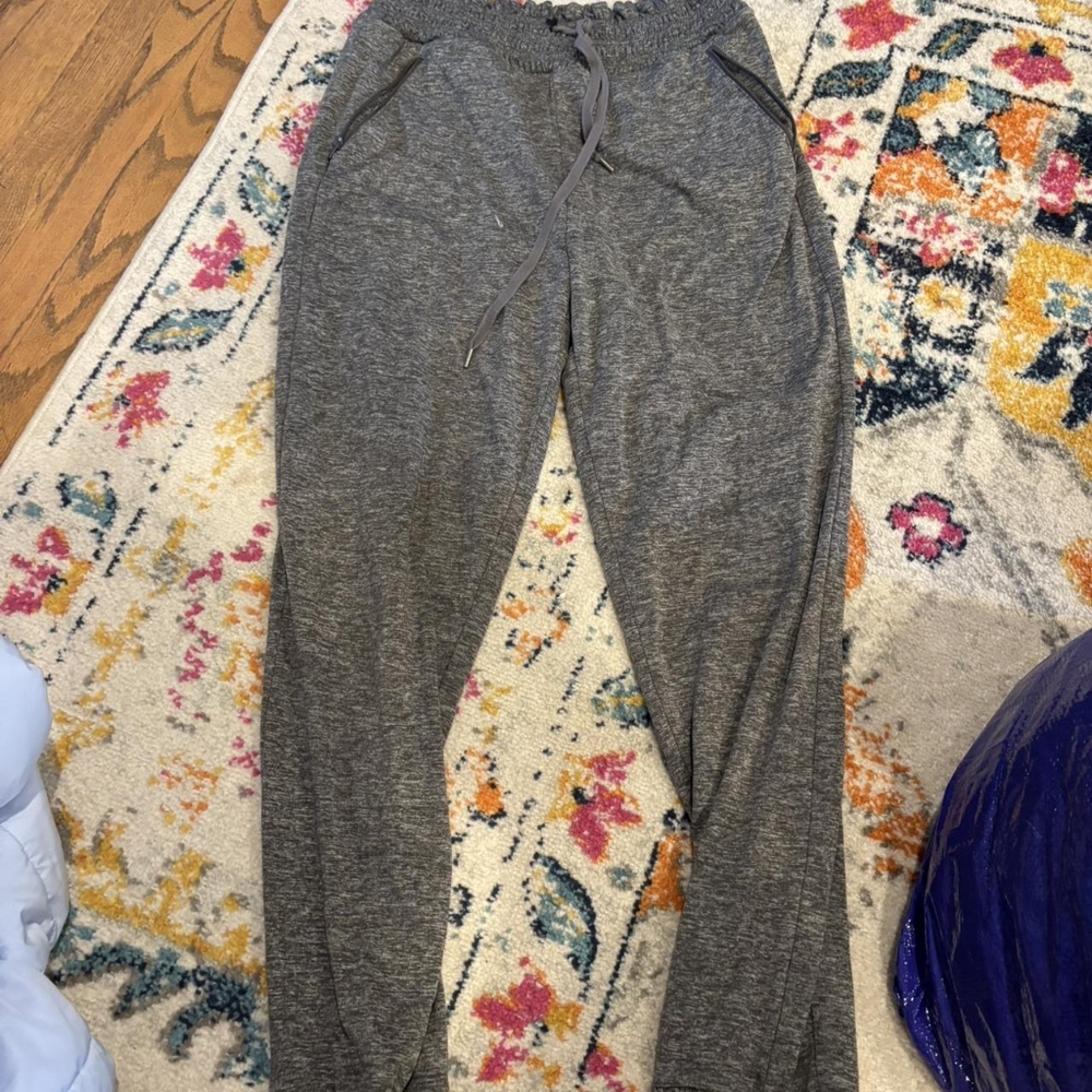 Grey sweatpants with drawstring waist
